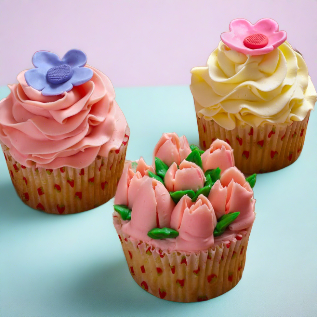 Beautiful Mother's Day Vanilla Cupcakes!